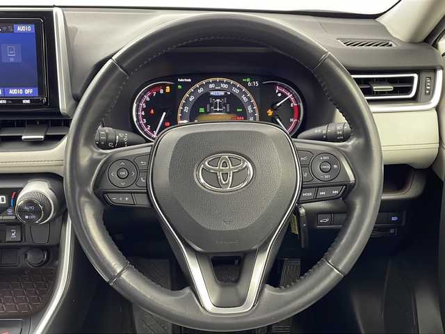 トヨタ ＲＡＶ４ G Zパッケージ 愛知県 2020(令2)年 3.1万km ホワイトパールクリスタルシャイン 純正ディーラーオプション9インチナビ/【Bluetooth/フルセグTV/CD/DVD】/パノラマルーフ/レザーシート/デジタルインナーミラー/バックカメラ/トヨタセーフティーセンス/・プリクラッシュセーフティー/・レーントレーシングアシスト/・レーダークルーズコントロール/・オートマチックハイビーム/・ロードサインアシスト/・ブラインドスポットモニター/・パーキングサポートブレーキ/パワーバックドア/ステアリングヒーター/電動格納ミラー/シートメモリー/パワーシート/シートヒーター/ステアリングスイッチ/純正ドアバイザー/純正フロアマット/ビルトインETC2.0/純正19インチアルミホイール/電動格納ミラー/LEDオートライト