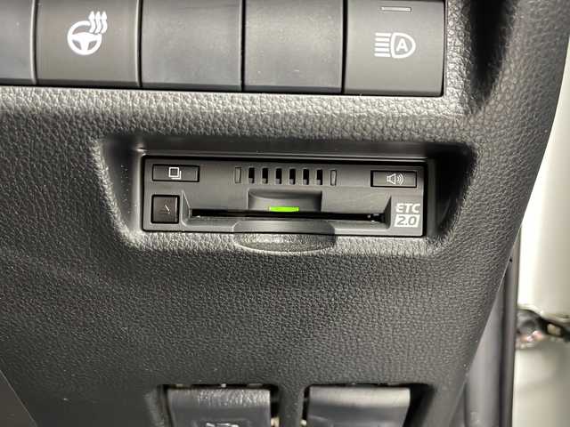 トヨタ ＲＡＶ４ G Zパッケージ 愛知県 2020(令2)年 3.1万km ホワイトパールクリスタルシャイン 純正ディーラーオプション9インチナビ/【Bluetooth/フルセグTV/CD/DVD】/パノラマルーフ/レザーシート/デジタルインナーミラー/バックカメラ/トヨタセーフティーセンス/・プリクラッシュセーフティー/・レーントレーシングアシスト/・レーダークルーズコントロール/・オートマチックハイビーム/・ロードサインアシスト/・ブラインドスポットモニター/・パーキングサポートブレーキ/パワーバックドア/ステアリングヒーター/電動格納ミラー/シートメモリー/パワーシート/シートヒーター/ステアリングスイッチ/純正ドアバイザー/純正フロアマット/ビルトインETC2.0/純正19インチアルミホイール/電動格納ミラー/LEDオートライト