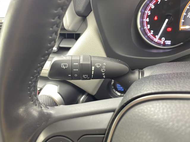 トヨタ ＲＡＶ４ G Zパッケージ 愛知県 2020(令2)年 3.1万km ホワイトパールクリスタルシャイン 純正ディーラーオプション9インチナビ/【Bluetooth/フルセグTV/CD/DVD】/パノラマルーフ/レザーシート/デジタルインナーミラー/バックカメラ/トヨタセーフティーセンス/・プリクラッシュセーフティー/・レーントレーシングアシスト/・レーダークルーズコントロール/・オートマチックハイビーム/・ロードサインアシスト/・ブラインドスポットモニター/・パーキングサポートブレーキ/パワーバックドア/ステアリングヒーター/電動格納ミラー/シートメモリー/パワーシート/シートヒーター/ステアリングスイッチ/純正ドアバイザー/純正フロアマット/ビルトインETC2.0/純正19インチアルミホイール/電動格納ミラー/LEDオートライト