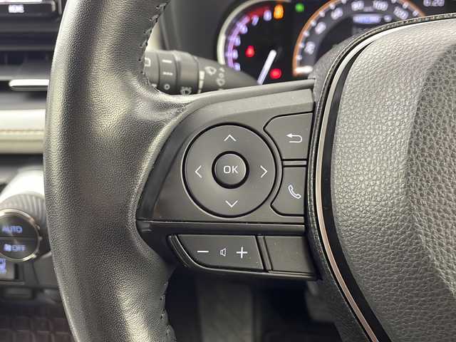 トヨタ ＲＡＶ４ G Zパッケージ 愛知県 2020(令2)年 3.1万km ホワイトパールクリスタルシャイン 純正ディーラーオプション9インチナビ/【Bluetooth/フルセグTV/CD/DVD】/パノラマルーフ/レザーシート/デジタルインナーミラー/バックカメラ/トヨタセーフティーセンス/・プリクラッシュセーフティー/・レーントレーシングアシスト/・レーダークルーズコントロール/・オートマチックハイビーム/・ロードサインアシスト/・ブラインドスポットモニター/・パーキングサポートブレーキ/パワーバックドア/ステアリングヒーター/電動格納ミラー/シートメモリー/パワーシート/シートヒーター/ステアリングスイッチ/純正ドアバイザー/純正フロアマット/ビルトインETC2.0/純正19インチアルミホイール/電動格納ミラー/LEDオートライト