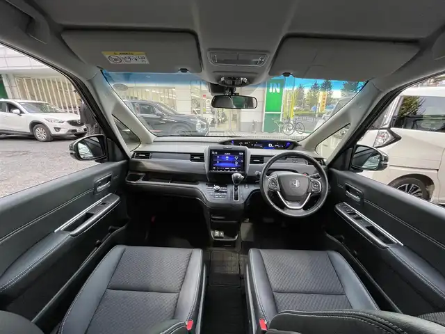 ホンダ フリード＋ G ホンダセンシング 東京都 2022(令4)年 1.3万km クリスタルブラックパール ワンオーナー/Sパッケージ/Cパッケージ/純正SDナビ【VXM-227VFNi】/（フルセグ/BTオーディオ/AppleCarPlay）/バックカメラ/ドライブレコーダー【CS-91FH】/両側パワースライドドア/ホンダセンシング/・アダクティブクルーズコントロール/・車線維持支援システム/・路外逸脱抑制機能/・誤発進抑制機能/前席シートヒーター/LEDヘッドランプ/アクティブコーナリングランプ/ETC/取扱説明書/保証書