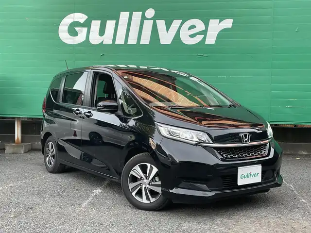 ホンダ フリード＋ G ホンダセンシング 東京都 2022(令4)年 1.3万km クリスタルブラックパール ワンオーナー/Sパッケージ/Cパッケージ/純正SDナビ【VXM-227VFNi】/（フルセグ/BTオーディオ/AppleCarPlay）/バックカメラ/ドライブレコーダー【CS-91FH】/両側パワースライドドア/ホンダセンシング/・アダクティブクルーズコントロール/・車線維持支援システム/・路外逸脱抑制機能/・誤発進抑制機能/前席シートヒーター/LEDヘッドランプ/アクティブコーナリングランプ/ETC/取扱説明書/保証書