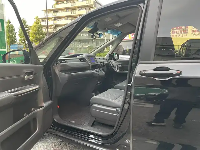 ホンダ フリード＋ G ホンダセンシング 東京都 2022(令4)年 1.3万km クリスタルブラックパール ワンオーナー/Sパッケージ/Cパッケージ/純正SDナビ【VXM-227VFNi】/（フルセグ/BTオーディオ/AppleCarPlay）/バックカメラ/ドライブレコーダー【CS-91FH】/両側パワースライドドア/ホンダセンシング/・アダクティブクルーズコントロール/・車線維持支援システム/・路外逸脱抑制機能/・誤発進抑制機能/前席シートヒーター/LEDヘッドランプ/アクティブコーナリングランプ/ETC/取扱説明書/保証書