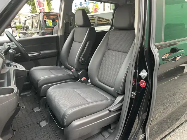 ホンダ フリード＋ G ホンダセンシング 東京都 2022(令4)年 1.3万km クリスタルブラックパール ワンオーナー/Sパッケージ/Cパッケージ/純正SDナビ【VXM-227VFNi】/（フルセグ/BTオーディオ/AppleCarPlay）/バックカメラ/ドライブレコーダー【CS-91FH】/両側パワースライドドア/ホンダセンシング/・アダクティブクルーズコントロール/・車線維持支援システム/・路外逸脱抑制機能/・誤発進抑制機能/前席シートヒーター/LEDヘッドランプ/アクティブコーナリングランプ/ETC/取扱説明書/保証書