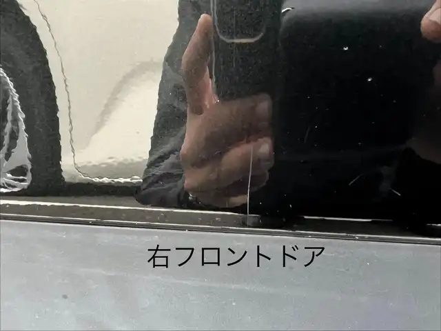 トヨタ ヤリスクロス ハイブリッド Z 三重県 2023(令5)年 2.9万km ブラックマイカ パノラミックビューモニター/トヨタコネクトナビ（Bluetooth/AM/FM/USB/Miracast/AppleCarPlay/AndroidAuto）/シートヒーター（前席）/ハーフレザー/ステアリングヒーター/ステアリングスイッチ/パワーシート（運転席）/セーフティセンス（プリクラッシュセーフティ/レーントレーシングアシスト/レーダークルーズコントロール/オートマチックハイビーム/ロードサインアシスト)/先行車発進告知機能/セカンダリーコリジョンブレーキ/パーキングサポートブレーキ（前後方静止物）/アダプティブハイビームアシスト/カラーヘッドアップディスプレイ/ドライブレコーダー付自動防眩インナーミラー/ETC/フルLEDヘッドランプ/オートライト/フルLEDリアコンビネーションランプ/LED照明付バニティミラー（前席）/ナノイーX/ヘッドレスト別体型ブラック合皮/アイボリーツィード調ファブリックコンビシート/シートバックポケット（助手席）/シートアンダートレイ（助手席）/スペアキー