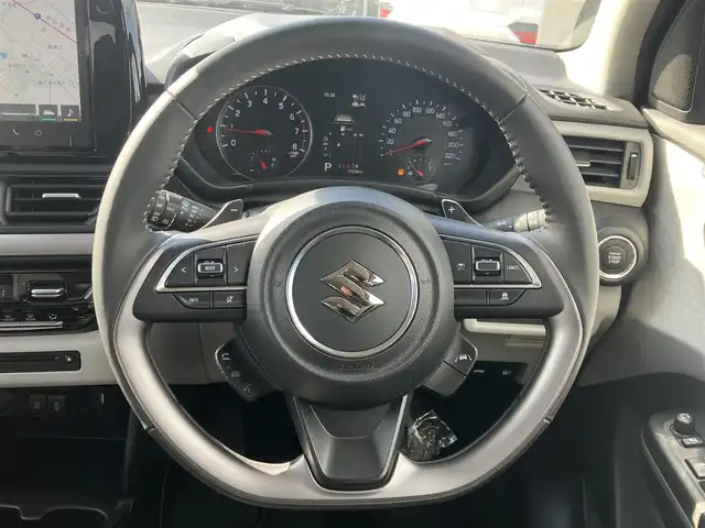 スズキ スイフト HYBRID MZ 道南・函館 2024(令6)年 0.2万km 黄Ⅱ /全方位モニター付メモリーナビ//フルセグTV//スズキコネクト対応//スズキセーフティーサポート//前席シートヒーター//革巻きステアリング//パドルシフト//クルーズコントロール//アイドリングストップ//LEDヘッドライト//フォグランプ