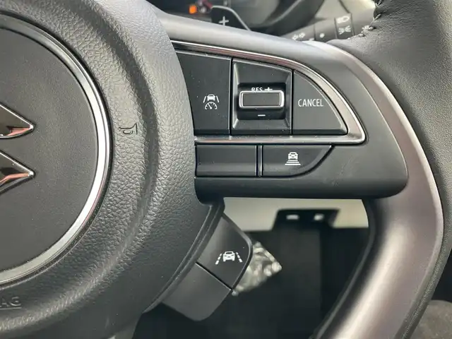 スズキ スイフト HYBRID MZ 道南・函館 2024(令6)年 0.2万km 黄Ⅱ /全方位モニター付メモリーナビ//フルセグTV//スズキコネクト対応//スズキセーフティーサポート//前席シートヒーター//革巻きステアリング//パドルシフト//クルーズコントロール//アイドリングストップ//LEDヘッドライト//フォグランプ
