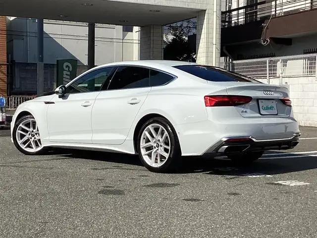 アウディ Ａ５ SB 35TDI Sライン 大阪府 2022(令4)年 2万km グレイシアホワイトメタリック ワンオーナー/純正メモリーナビ・フルセグTV・Bluetooth/MMIタッチレスポンス付きディスプレイ/アウディ アクティブレーンアシスト/前後ドライブレコーダー/アウディ ジャムアシスト/アウディ サイドアシスト/リアパーキングシステム/サラウンドビューカメラ/ステアリングヒーター/アシストパーキング/スマートキー2個/パワートランク/パドルシフト/前席パワーシート/ビルトインETC2.0/LEDオートヘッドライト/アウディ プレーンアシスト/合皮シート・シートヒーター/エクジットワーニングシステム/純正18インチアルミホイール/アダプティブクルーズコントロール