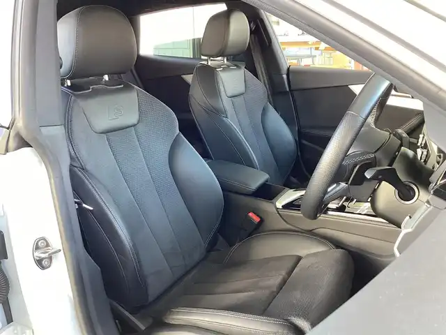 アウディ Ａ５ SB 35TDI Sライン 大阪府 2022(令4)年 2万km グレイシアホワイトメタリック ワンオーナー/純正メモリーナビ・フルセグTV・Bluetooth/MMIタッチレスポンス付きディスプレイ/アウディ アクティブレーンアシスト/前後ドライブレコーダー/アウディ ジャムアシスト/アウディ サイドアシスト/リアパーキングシステム/サラウンドビューカメラ/ステアリングヒーター/アシストパーキング/スマートキー2個/パワートランク/パドルシフト/前席パワーシート/ビルトインETC2.0/LEDオートヘッドライト/アウディ プレーンアシスト/合皮シート・シートヒーター/エクジットワーニングシステム/純正18インチアルミホイール/アダプティブクルーズコントロール