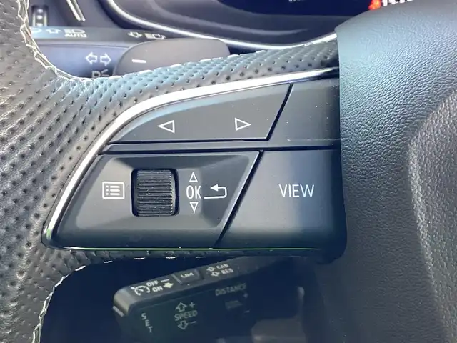 アウディ Ａ５ SB 35TDI Sライン 大阪府 2022(令4)年 2万km グレイシアホワイトメタリック ワンオーナー/純正メモリーナビ・フルセグTV・Bluetooth/MMIタッチレスポンス付きディスプレイ/アウディ アクティブレーンアシスト/前後ドライブレコーダー/アウディ ジャムアシスト/アウディ サイドアシスト/リアパーキングシステム/サラウンドビューカメラ/ステアリングヒーター/アシストパーキング/スマートキー2個/パワートランク/パドルシフト/前席パワーシート/ビルトインETC2.0/LEDオートヘッドライト/アウディ プレーンアシスト/合皮シート・シートヒーター/エクジットワーニングシステム/純正18インチアルミホイール/アダプティブクルーズコントロール