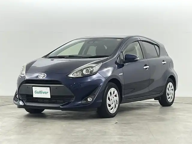 トヨタ アクア S スタイルブラック 福島県 2019(平31)年 2.9万km ダークブルーマイカ トヨタセーフティセンス/・プリクラッシュセーフティシステム（対車両）/・レーンディパーチャーアラート/・オートマチックハイビーム/純正SDナビ/・型番：ＮＳＺＴ－Ｗ６８Ｔ/・フルセグ/CD/DVD/SD/BT/FM/AM/・バックカメラ/・ビルトインETC/ドライブレコーダー/ステアリングスイッチ/LEDヘッドライト/・フォグランプ/・オートライト/ウィンカーミラー/・電動格納ミラー/純正フロアマット/ドアバイザー/プッシュスタート/・スマートキー/・スペアキー×１