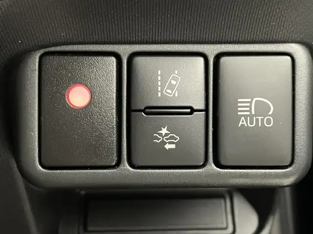 トヨタ アクア S スタイルブラック 福島県 2019(平31)年 2.9万km ダークブルーマイカ トヨタセーフティセンス/・プリクラッシュセーフティシステム（対車両）/・レーンディパーチャーアラート/・オートマチックハイビーム/純正SDナビ/・型番：ＮＳＺＴ－Ｗ６８Ｔ/・フルセグ/CD/DVD/SD/BT/FM/AM/・バックカメラ/・ビルトインETC/ドライブレコーダー/ステアリングスイッチ/LEDヘッドライト/・フォグランプ/・オートライト/ウィンカーミラー/・電動格納ミラー/純正フロアマット/ドアバイザー/プッシュスタート/・スマートキー/・スペアキー×１