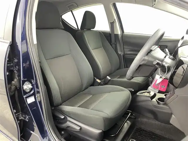 トヨタ アクア S スタイルブラック 福島県 2019(平31)年 2.9万km ダークブルーマイカ トヨタセーフティセンス/・プリクラッシュセーフティシステム（対車両）/・レーンディパーチャーアラート/・オートマチックハイビーム/純正SDナビ/・型番：ＮＳＺＴ－Ｗ６８Ｔ/・フルセグ/CD/DVD/SD/BT/FM/AM/・バックカメラ/・ビルトインETC/ドライブレコーダー/ステアリングスイッチ/LEDヘッドライト/・フォグランプ/・オートライト/ウィンカーミラー/・電動格納ミラー/純正フロアマット/ドアバイザー/プッシュスタート/・スマートキー/・スペアキー×１