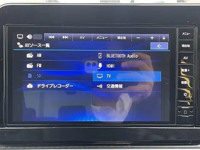 日産 ノート X 群馬県 2023(令5)年 1万km ピュアホワイトパール エマージェンシ―ブレーキ/・BSM/・LKA/・ふらつき警報/・標識認識/ワンオーナー/純正SDナビ/（AM/FM/CD/DVD/BT/SD/HDMI）/フルセグTV/全方位カメラ/デジタルインナーミラー/ETC/ドラレコ（前方のみ）/純正フロアマット/純正ドアバイザー/ステアリングリモコン/コーナーセンサー/保証書/取説/スペア―キー