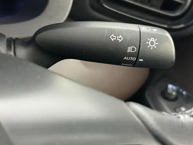 トヨタ ヤリスクロス Z 熊本県 2021(令3)年 2.3万km ブラックマイカ ワンオーナー/禁煙車/ディスプレイオーディオ(BT/ラジオ/ナビキット付き)/トヨタセーフティーセンス / ・衝突軽減ブレーキ(PCS)/ ・車線逸脱警報装置(LTA)/ ・PKSB(パーキングサポートブレーキ)/ ・RSA（ロードサインアシスト）/ ・レーダクルーズコントロール/・先行車発進お知らせ/ビルトインETC/バックカメラ/前後クリアランスソナー/運転席パワーシート/前席シートヒーター/電動パーキングブレーキ/オートライト/オートハイビーム/横滑り防止装置/純正アルミホイール/純正フロアマット/USB端子/スマートキー/プッシュスタート/スペアキー1本/保証書/取扱説明書