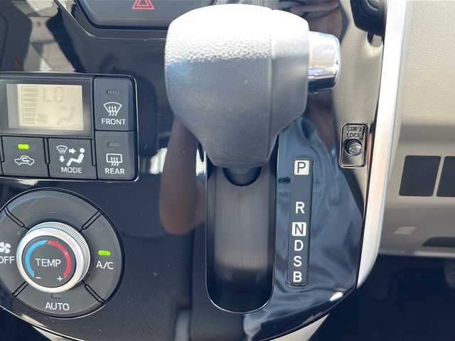 ダイハツ タント X SA Ⅲ 石川県 2017(平29)年 1.8万km プラムブラウンクリスタルマイカ 純正ナビ(BT/CD/DVD)/フルセグTV/パワースライドドア(片側)/ETC/コーナーセンサー/スマートアシスト3/・衝突回避支援ブレーキ機能/・衝突警報機能/・車線逸脱警報機能/・誤発進抑制制御機能/・先行車発進お知らせ機能/・オートハイビーム/オートライト/オートエアコン/撥水加工ファブリックシート/運転席シートヒーター/キーフリーシステム/プッシュボタンスタート/イモビライザー/禁煙車