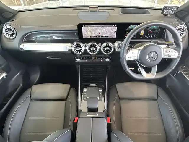 メルセデス・ベンツ ＧＬＢ２００ｄ AMGライン 茨城県 2020(令2)年 1.8万km デジタルホワイト パノラマルーフ/AMGラインpkg/・アダプティブハイビームアシスト＋/・マルチビームLEDヘッドライト/・AMGライン/・本革巻スポーツステアリング/・スポーツシート/・レザーARTICO/MICROCUTシート/・19インチAMG5ツインスポークAW/レーダーセーフティpkg/アクティブパーキングアシスト/アダプティブハイビームアシスト＋/メモリー付パワーシート（D/N）/シートヒーター（D/N）/デジタルコックピットディスプレイ/360°カメラシステム/アンビエント（64色）/ワイヤレスチャージング/EASY-PACK自動開閉テールゲート/フットトランクオープナー/ETC2.0