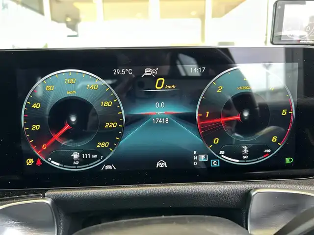 メルセデス・ベンツ ＧＬＢ２００ｄ AMGライン 茨城県 2020(令2)年 1.8万km デジタルホワイト パノラマルーフ/AMGラインpkg/・アダプティブハイビームアシスト＋/・マルチビームLEDヘッドライト/・AMGライン/・本革巻スポーツステアリング/・スポーツシート/・レザーARTICO/MICROCUTシート/・19インチAMG5ツインスポークAW/レーダーセーフティpkg/アクティブパーキングアシスト/アダプティブハイビームアシスト＋/メモリー付パワーシート（D/N）/シートヒーター（D/N）/デジタルコックピットディスプレイ/360°カメラシステム/アンビエント（64色）/ワイヤレスチャージング/EASY-PACK自動開閉テールゲート/フットトランクオープナー/ETC2.0