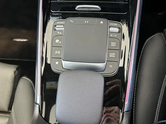 メルセデス・ベンツ ＧＬＢ２００ｄ AMGライン 茨城県 2020(令2)年 1.8万km デジタルホワイト パノラマルーフ/AMGラインpkg/・アダプティブハイビームアシスト＋/・マルチビームLEDヘッドライト/・AMGライン/・本革巻スポーツステアリング/・スポーツシート/・レザーARTICO/MICROCUTシート/・19インチAMG5ツインスポークAW/レーダーセーフティpkg/アクティブパーキングアシスト/アダプティブハイビームアシスト＋/メモリー付パワーシート（D/N）/シートヒーター（D/N）/デジタルコックピットディスプレイ/360°カメラシステム/アンビエント（64色）/ワイヤレスチャージング/EASY-PACK自動開閉テールゲート/フットトランクオープナー/ETC2.0