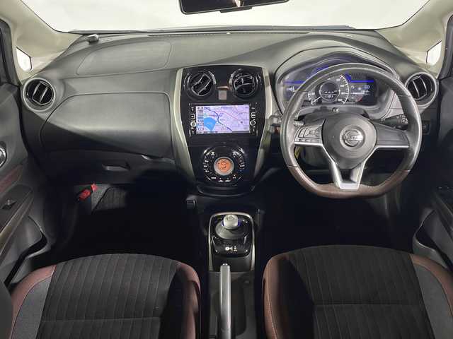 日産 ノート e－パワー X モード・プレミア 福岡県 2017(平29)年 3.4万km ダークメタルグレー ・フルセグTV/・Bluetooth/・レーンキープアシスト/・横滑り防止システム/・衝突軽減ブレーキ/・前後コーナーセンサー