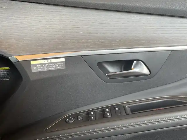 プジョー ５００８ GT ブルーHDi 愛知県 2019(令1)年 5.9万km エメラルドクリスタル ナビ /フルセグTV /Bluetooth /ファーストクラスパッケージ /黒革シート /シートヒーター/パノラマサンルーフ /フロント/サイド/リアカメラ /ブラインドスポット /ACC /レーンキープ /パワーテールゲート