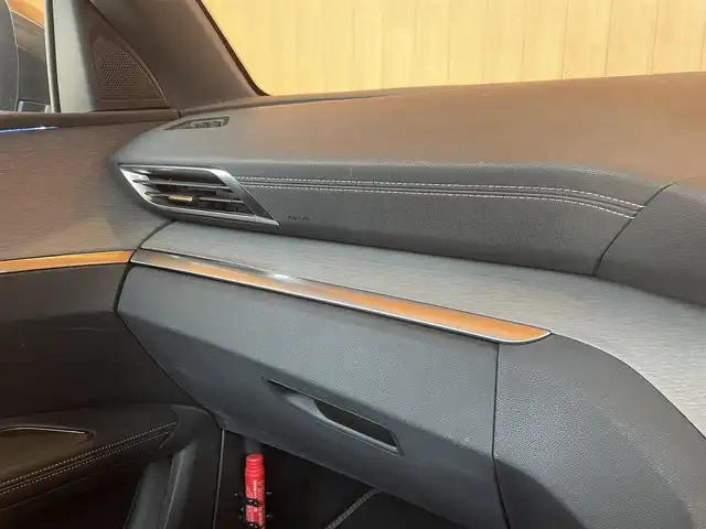 プジョー ５００８ GT ブルーHDi 愛知県 2019(令1)年 5.9万km エメラルドクリスタル ナビ /フルセグTV /Bluetooth /ファーストクラスパッケージ /黒革シート /シートヒーター/パノラマサンルーフ /フロント/サイド/リアカメラ /ブラインドスポット /ACC /レーンキープ /パワーテールゲート
