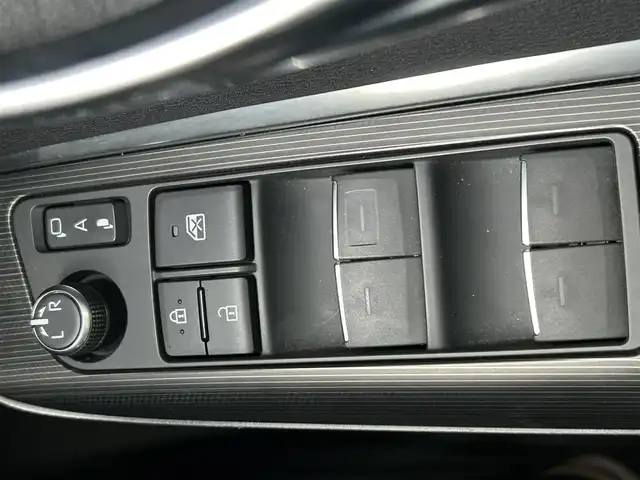 トヨタ ハリアー ハイブリッド Z 岡山県 2020(令2)年 6.4万km ホワイトパールクリスタルシャイン 登録時走行距離63/802km/モデリスタエアロ/JBLプレミアムサウンド/12.3インチ純正ナビ　/(AM.FM.TV.BT.USB.AUX)/衝突軽減ブレーキ/アラウンドビューモニター/バックカメラ/クリアランスソナー/レーンキープアシスト　/19インチ純正AW/ドライブレコーダー/MTモード付AT/横滑り防止装置　/盗難防止装置　/電動リアゲート　/ヘッドアップディスプレイ　/ETC2.0　/純正フロアマット　/クルーズコントロール/オートマチックハイビーム