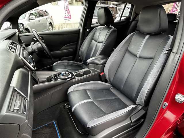 日産 リーフ X 10万台記念車 大分県 2018(平30)年 6.9万km ラディアントレッド 純正SDナビ（QY86-55ND）/Bluetooth/フルセグ/CD/DVD/BOSEサウンド/シートヒーター（D＋N席）/プロパイロット/ステアリングヒーター/純正アルミホイル17インチ/本革シート/純正フロアマット/スペアキー/バックカメラ/ETC/UVカットガラス