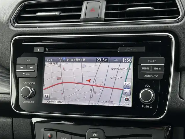 日産 リーフ X 10万台記念車 大分県 2018(平30)年 6.9万km ラディアントレッド 純正SDナビ（QY86-55ND）/Bluetooth/フルセグ/CD/DVD/BOSEサウンド/シートヒーター（D＋N席）/プロパイロット/ステアリングヒーター/純正アルミホイル17インチ/本革シート/純正フロアマット/スペアキー/バックカメラ/ETC/UVカットガラス