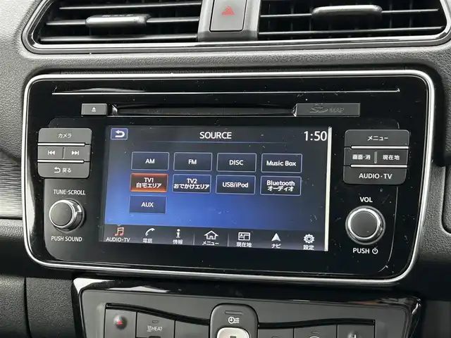 日産 リーフ X 10万台記念車 大分県 2018(平30)年 6.9万km ラディアントレッド 純正SDナビ（QY86-55ND）/Bluetooth/フルセグ/CD/DVD/BOSEサウンド/シートヒーター（D＋N席）/プロパイロット/ステアリングヒーター/純正アルミホイル17インチ/本革シート/純正フロアマット/スペアキー/バックカメラ/ETC/UVカットガラス