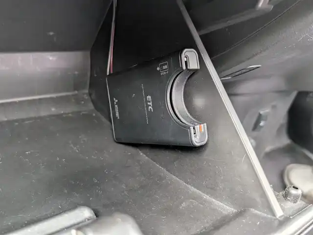 スズキ ワゴンＲ HYBRID FX 福井県 2018(平30)年 6.3万km シルキーシルバーメタリック バックカメラ/運転席シートヒーター/衝突被害軽減システム/パナソニック7インチメモリナビ（CD/BT/AM/FM）/ワンセグテレビ/レーンキープアシスト/横滑り防止装置/盗難防止装置/アイドリングストップ/ダブルエアバッグ/純正フロアマット/スマートキー