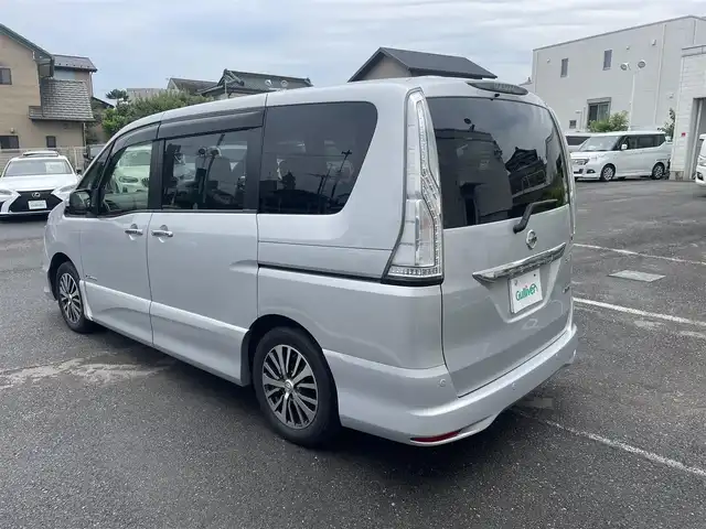 日産 セレナ ハイウェイS S HV Aセーフ 神奈川県 2014(平26)年 6.8万km ブリリアントシルバー 純正8型ナビ（MM514D-L）/・Bluetooth・DVD/・フルセグTV/・アラウンドビューモニター/純正11型フリップダウンモニター/両側電動スライドドア/運転支援システム/・エマージェンシーブレーキ/・踏み間違い防止アシスト/・車線逸脱警報/LEDライト/ビルトインETC/クルーズコントロール/スマートキーX2/新車時手帳、取説