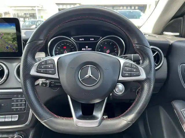 メルセデス・ベンツ ＣＬＡ１８０ Sブレイク AMG スタイル 滋賀県 2017(平29)年 5万km コスモスブラック サンルーフ/AMGプレミアムパッケージ/レーダーセーフティパッケージ/ハーフレザーシート/・前席メモリ付きパワーシート/・前席シートヒーター /harman/kardonサウンド/純正ナビ/（CD/DVD/DTV/BT）/バックカメラ/ETC/前後コーナーセンサー/純正LEDヘッドライト/純正18インチAW