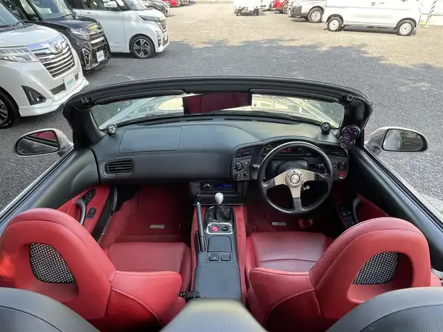 ホンダ Ｓ２０００ 埼玉県 2000(平12)年 6.9万km シルバーストーンメタリック ETC/社外CDプレイヤー(カロッツェリア)/社外オーディオ(カロッツェリア)/社外エアロ(F・S・R)(C-WEST)/車高調(TEIN)/MOMOステアリング/社外17インチAW(RAYS)(センターキャップなし)/ミラー型レーダー探知機(ASSURA)/Defi2連メーター/社外テールランプ/純正部品(サス・テールランプ・ステアリング)/純正16インチAW(F205/55/R16・R225/55/R16)/HIDヘッドライト/スペアタイヤ/保証書/取扱説明書/記録簿H12、R1、R3、R5