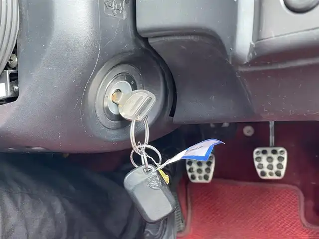 ホンダ Ｓ２０００ 埼玉県 2000(平12)年 6.9万km シルバーストーンメタリック ETC/社外CDプレイヤー(カロッツェリア)/社外オーディオ(カロッツェリア)/社外エアロ(F・S・R)(C-WEST)/車高調(TEIN)/MOMOステアリング/社外17インチAW(RAYS)(センターキャップなし)/ミラー型レーダー探知機(ASSURA)/Defi2連メーター/社外テールランプ/純正部品(サス・テールランプ・ステアリング)/純正16インチAW(F205/55/R16・R225/55/R16)/HIDヘッドライト/スペアタイヤ/保証書/取扱説明書/記録簿H12、R1、R3、R5