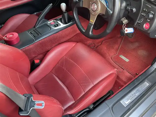 ホンダ Ｓ２０００ 埼玉県 2000(平12)年 6.9万km シルバーストーンメタリック ETC/社外CDプレイヤー(カロッツェリア)/社外オーディオ(カロッツェリア)/社外エアロ(F・S・R)(C-WEST)/車高調(TEIN)/MOMOステアリング/社外17インチAW(RAYS)(センターキャップなし)/ミラー型レーダー探知機(ASSURA)/Defi2連メーター/社外テールランプ/純正部品(サス・テールランプ・ステアリング)/純正16インチAW(F205/55/R16・R225/55/R16)/HIDヘッドライト/スペアタイヤ/保証書/取扱説明書/記録簿H12、R1、R3、R5