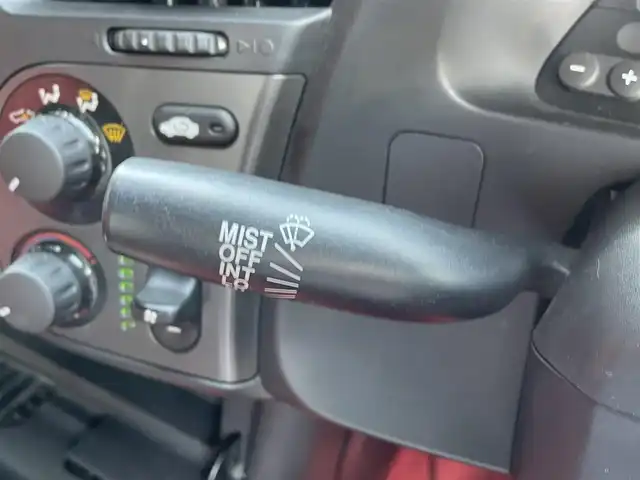 ホンダ Ｓ２０００ 埼玉県 2000(平12)年 6.9万km シルバーストーンメタリック ETC/社外CDプレイヤー(カロッツェリア)/社外オーディオ(カロッツェリア)/社外エアロ(F・S・R)(C-WEST)/車高調(TEIN)/MOMOステアリング/社外17インチAW(RAYS)(センターキャップなし)/ミラー型レーダー探知機(ASSURA)/Defi2連メーター/社外テールランプ/純正部品(サス・テールランプ・ステアリング)/純正16インチAW(F205/55/R16・R225/55/R16)/HIDヘッドライト/スペアタイヤ/保証書/取扱説明書/記録簿H12、R1、R3、R5
