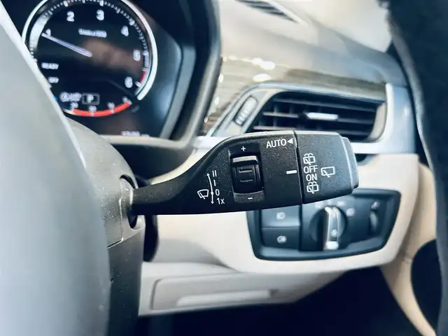 ＢＭＷ Ｘ１ xDrive 18d xライン 大阪府 2018(平30)年 2.7万km パール ベージュレザー/パワーシート/Dシートメモリ/シートヒーター/ACC/HUD/インテリジェントセーフティ/純正ナビ/バックカメラ/純正19インチAW/LEDヘッドライト/電動リアゲート/クリアランスソナー