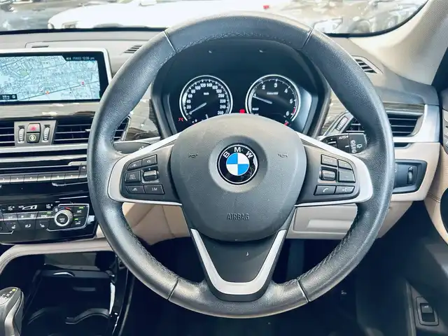 ＢＭＷ Ｘ１ xDrive 18d xライン 大阪府 2018(平30)年 2.7万km パール ベージュレザー/パワーシート/Dシートメモリ/シートヒーター/ACC/HUD/インテリジェントセーフティ/純正ナビ/バックカメラ/純正19インチAW/LEDヘッドライト/電動リアゲート/クリアランスソナー