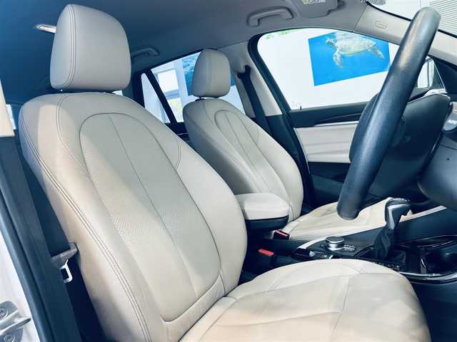ＢＭＷ Ｘ１ xDrive 18d xライン 大阪府 2018(平30)年 2.7万km パール ベージュレザー/パワーシート/Dシートメモリ/シートヒーター/ACC/HUD/インテリジェントセーフティ/純正ナビ/バックカメラ/純正19インチAW/LEDヘッドライト/電動リアゲート/クリアランスソナー
