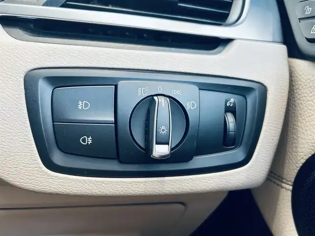 ＢＭＷ Ｘ１ xDrive 18d xライン 大阪府 2018(平30)年 2.7万km パール ベージュレザー/パワーシート/Dシートメモリ/シートヒーター/ACC/HUD/インテリジェントセーフティ/純正ナビ/バックカメラ/純正19インチAW/LEDヘッドライト/電動リアゲート/クリアランスソナー