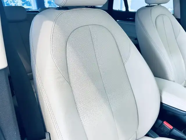 ＢＭＷ Ｘ１ xDrive 18d xライン 大阪府 2018(平30)年 2.7万km パール ベージュレザー/パワーシート/Dシートメモリ/シートヒーター/ACC/HUD/インテリジェントセーフティ/純正ナビ/バックカメラ/純正19インチAW/LEDヘッドライト/電動リアゲート/クリアランスソナー