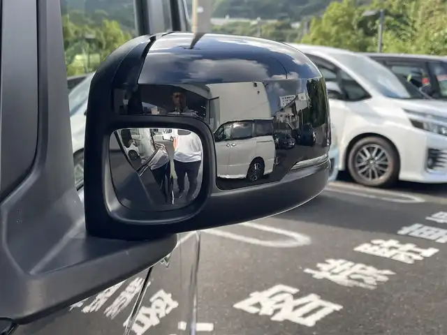 ホンダ Ｎ ＢＯＸ 長崎県 2024(令6)年 0.1万km クリスタルブラックパール ・プッシュスタート/・純正ディスプレオオーディオ（AM/FM）/・ブルートゥース/・クルーズコントロール（追従機能有）/・ハンドルスイッチ/・オートライト/・片側パワースライドドア/・横滑り防止装置/・パーキングアシスト/・ブレーキホールド/・スペアキー1本/・衝突軽減ブレーキ/・コーナーセンサー前後/・ドライブレコーダー（前方）/・レーンキープアシスト/・USB/・充電Cタイプ