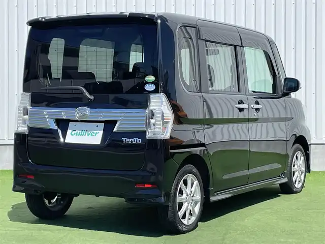 ダイハツ タント カスタム X 香川県 2018(平30)年 4万km ブラックマイカメタリック 登録時走行距離：39645km/バックカメラ　/ナビ　/Ｂｌｕｅｔｏｏｔｈ接続　/片側パワースライド　/純正フロアマット　/運転席シートヒーター　/ＬＥＤヘッドライト　/オートライト　/スペアキー有　/衝突軽減　/ｗサイドエアバック　/ＡＡＣ