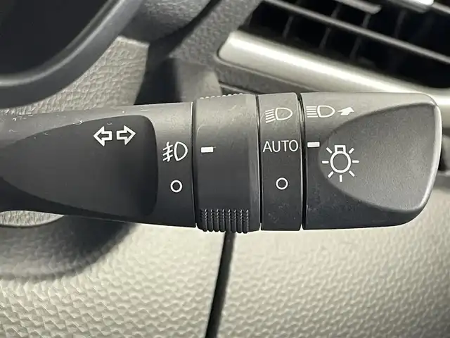 トヨタ ルーミー カスタムG 茨城県 2021(令3)年 3.1万km パールホワイトⅢ 純正ナビ/バックメラ/フルセグ/USB/HDMI/純正フリップダウンモニター/衝突被害軽減ブレーキ/車線逸脱抑制装置/レーダークルーズコントロール/オートマチックハイビーム/クリアランスソナー/両側電動スライドドア/ドラレコ/シートヒーター/純正14インチAW/LEDヘッドライト/スマートキー