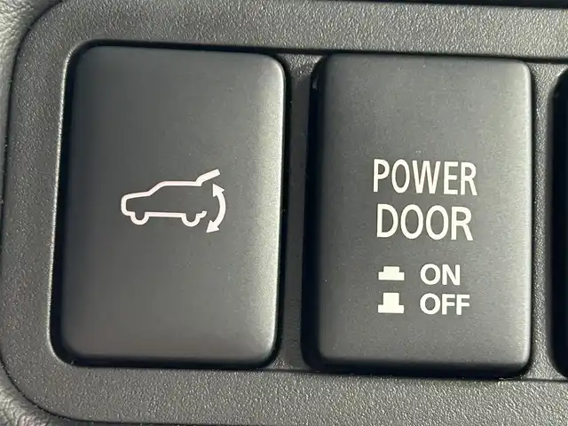 三菱 デリカＤ：５ シャモニー 大阪府 2025(令7)年 0.1千km グラファイトグレーメタリック/ブラックマイカ ミラー型全周囲カメラ　両側パワースライドドア　電動リアゲート　ハーフレザーシート　パワーシート　シートヒーター　ハンドルヒーター　BSM 衝突軽減　レーダークルーズ　スマートキー　プッシュスタート　