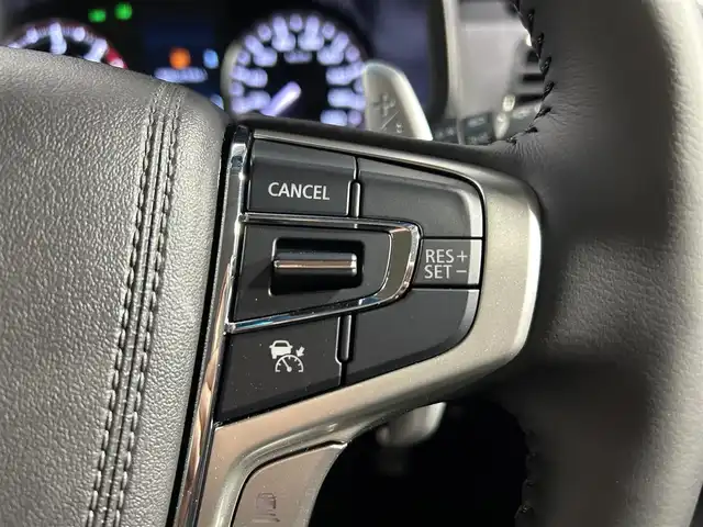 三菱 デリカＤ：５ シャモニー 大阪府 2025(令7)年 0.1千km グラファイトグレーメタリック/ブラックマイカ ミラー型全周囲カメラ　両側パワースライドドア　電動リアゲート　ハーフレザーシート　パワーシート　シートヒーター　ハンドルヒーター　BSM 衝突軽減　レーダークルーズ　スマートキー　プッシュスタート　