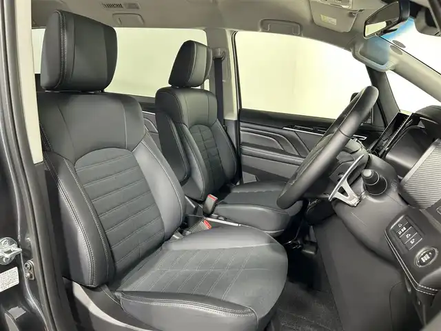 三菱 デリカＤ：５ シャモニー 大阪府 2025(令7)年 0.1千km グラファイトグレーメタリック/ブラックマイカ ミラー型全周囲カメラ　両側パワースライドドア　電動リアゲート　ハーフレザーシート　パワーシート　シートヒーター　ハンドルヒーター　BSM 衝突軽減　レーダークルーズ　スマートキー　プッシュスタート　