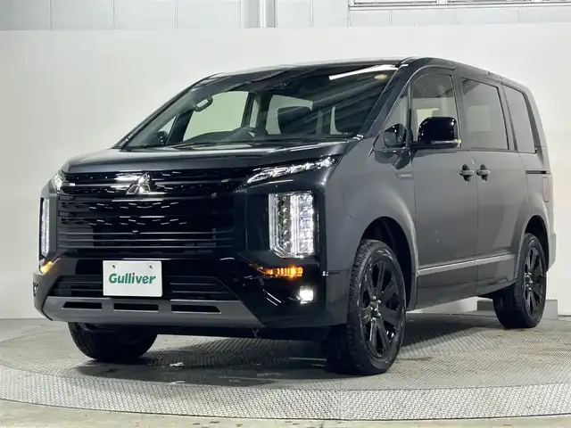 三菱 デリカＤ：５ シャモニー 大阪府 2025(令7)年 0.1千km グラファイトグレーメタリック/ブラックマイカ ミラー型全周囲カメラ　両側パワースライドドア　電動リアゲート　ハーフレザーシート　パワーシート　シートヒーター　ハンドルヒーター　BSM 衝突軽減　レーダークルーズ　スマートキー　プッシュスタート　