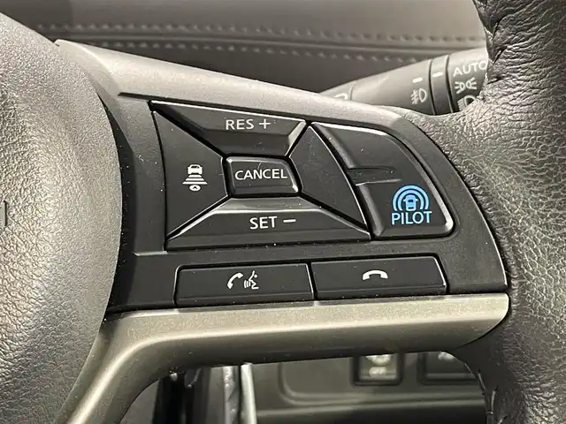 日産 セレナ ハイウェイスター V 愛知県 2021(令3)年 2万km ブリリアントホワイトパール 純正10インチナビ/（Bluetooth/AM/FM/フルセグTV）/フリップダウンモニター/衝突軽減ブレーキ/プロパイロット/両側電動スライドドア/LEDヘッドライト/ETC/バックカメラ/コーナーセンサー/レーンキープアシスト/プッシュスタートボタン/スマートキー/純正16インチＡＷ